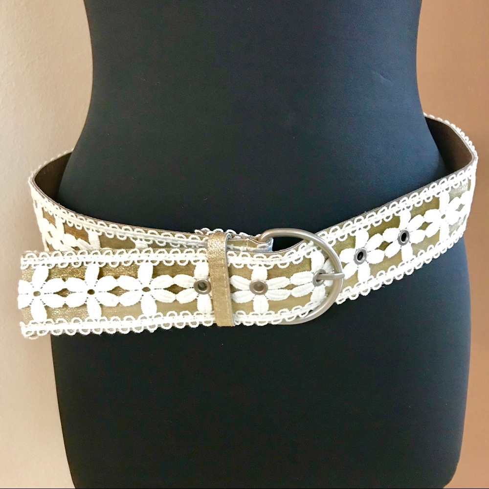 Lace Flower Belt
